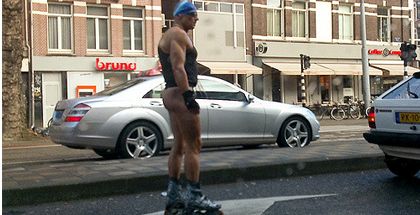 Blog Linda Cook - Amsterdam: the famous naked skater